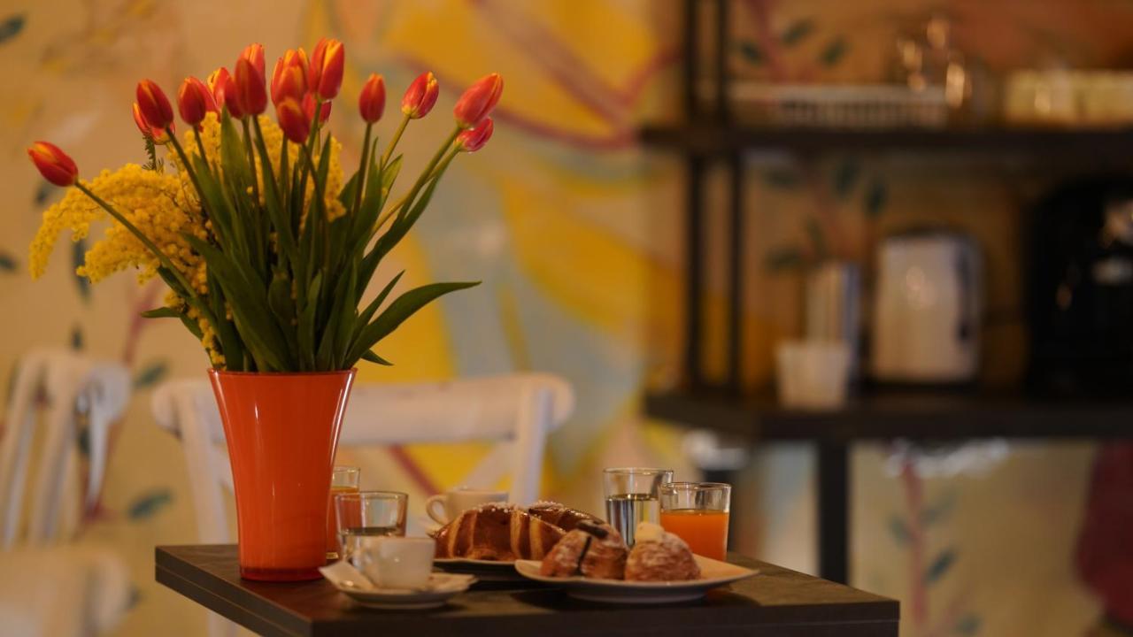 Duomo Luxury Suites Napoli Bagian luar foto