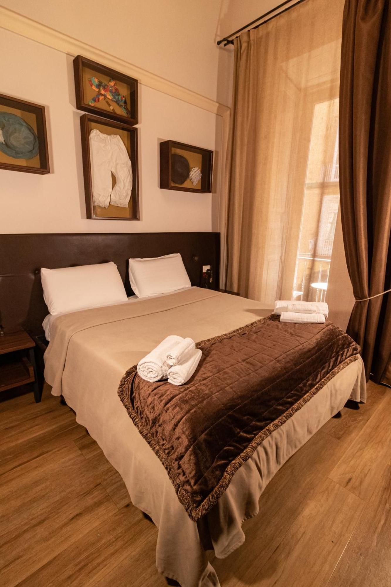 Duomo Luxury Suites Napoli Bagian luar foto