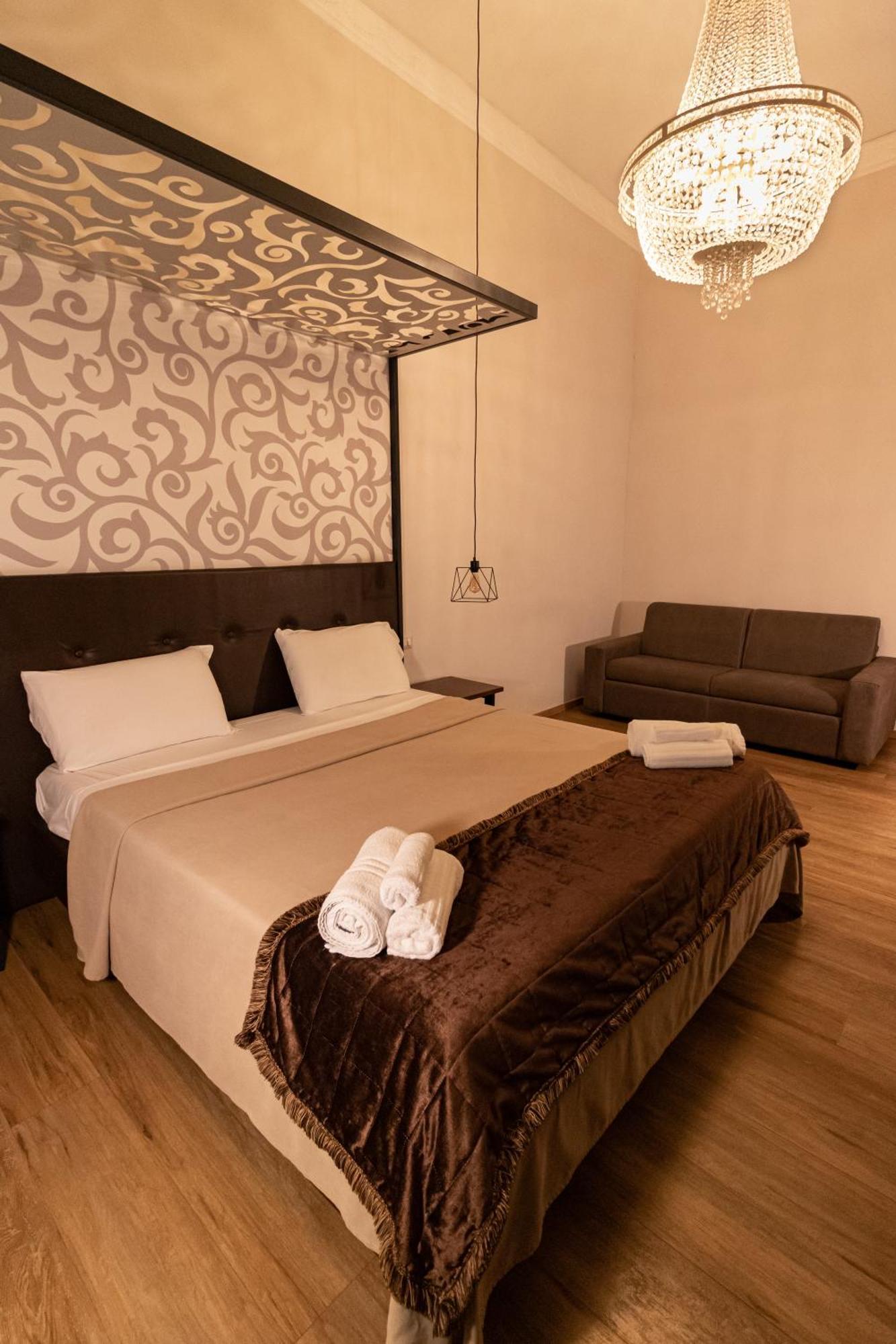 Duomo Luxury Suites Napoli Bagian luar foto